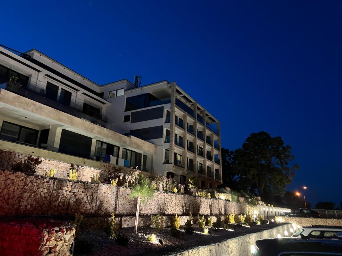 Club Panorama Lake View Apartment Alsóörs Zewnętrze zdjęcie