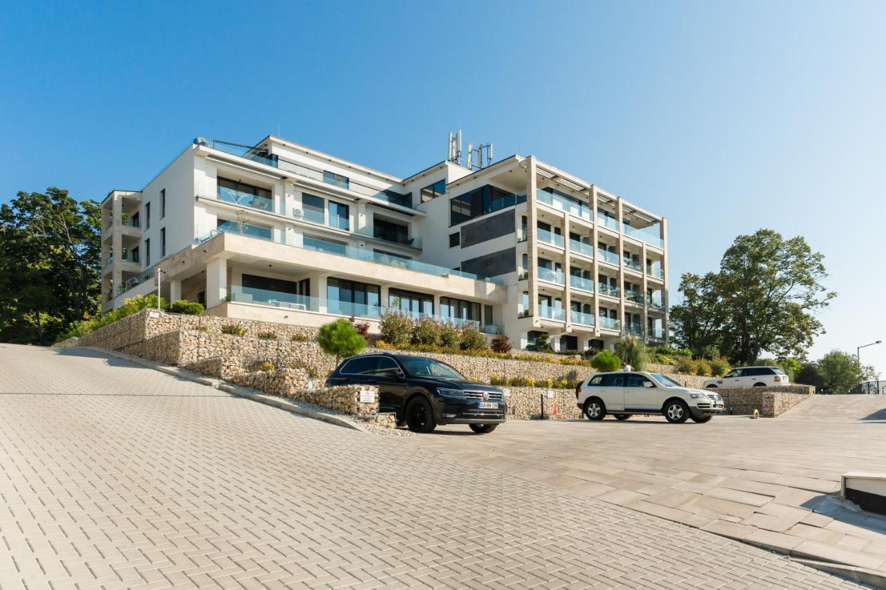 Club Panorama Lake View Apartment Alsóörs Zewnętrze zdjęcie