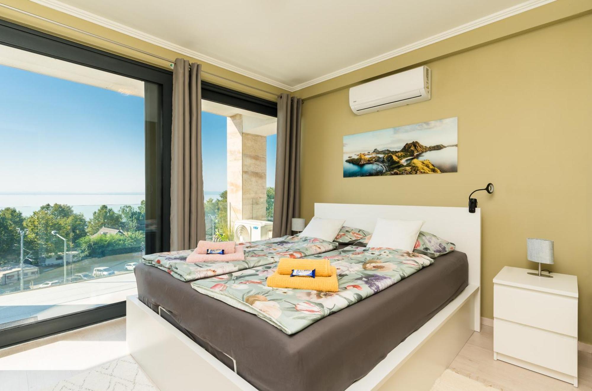 Club Panorama Lake View Apartment Alsóörs Zewnętrze zdjęcie