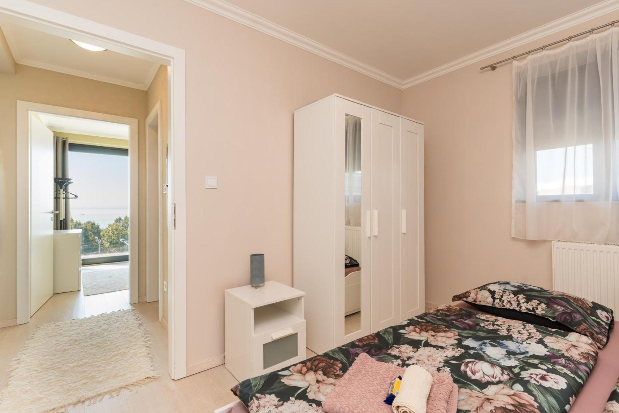 Club Panorama Lake View Apartment Alsóörs Zewnętrze zdjęcie